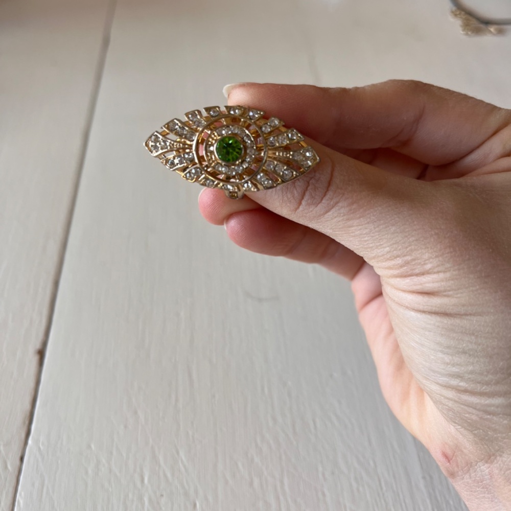 Eye ring - Picture 2 of 2